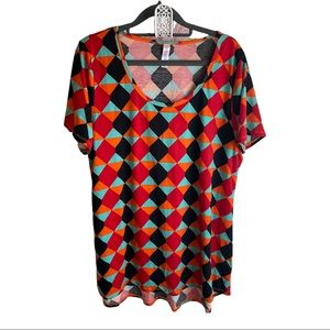 LuLaRoe Red, Black and Green Geometric Classic T. 2XL EUC